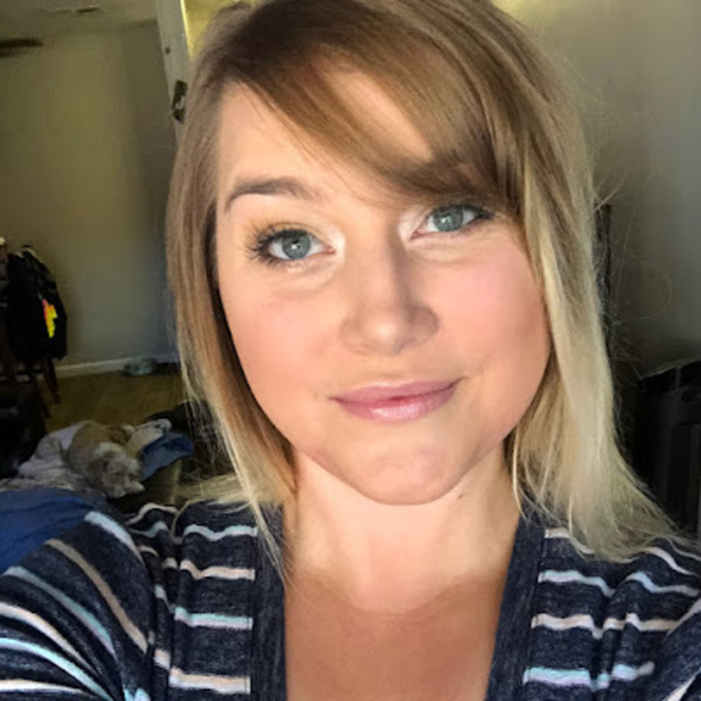 Meet your Posher, Holly